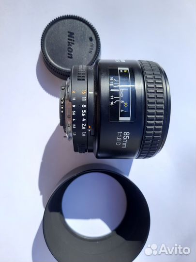 Nikon AF Nikkor 85mm 1:1.8D