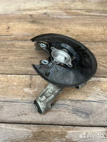 Цапфа кулак задняя правая Honda Civic 4D 1.3 2008