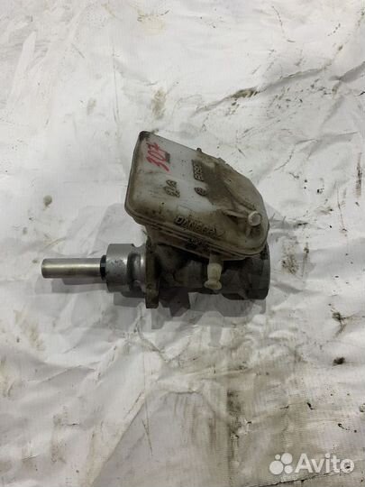 Цилиндр тормозной главный Peugeot 307