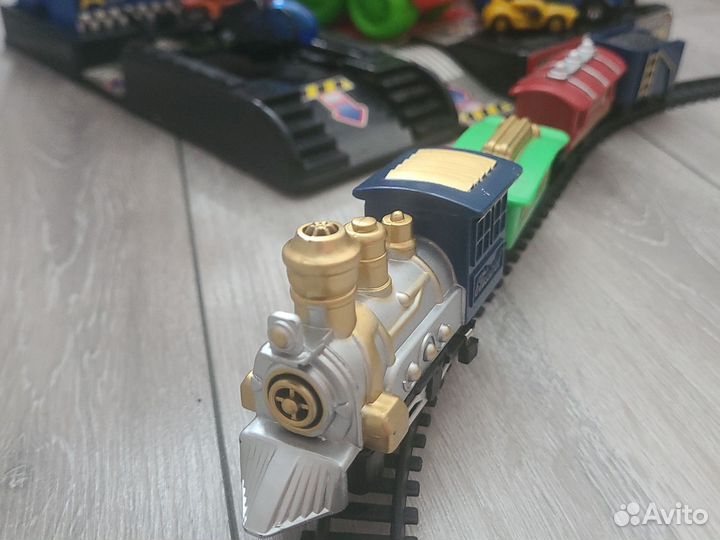 Поезд, машинки