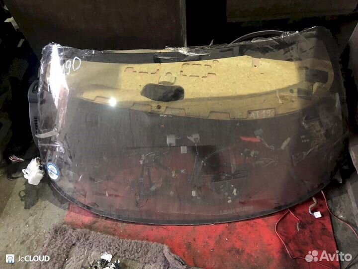 Заднее стекло на toyota carina AT190 4AFE