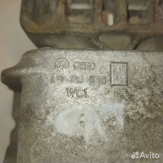 Опора двигателя Skoda Octavia A4