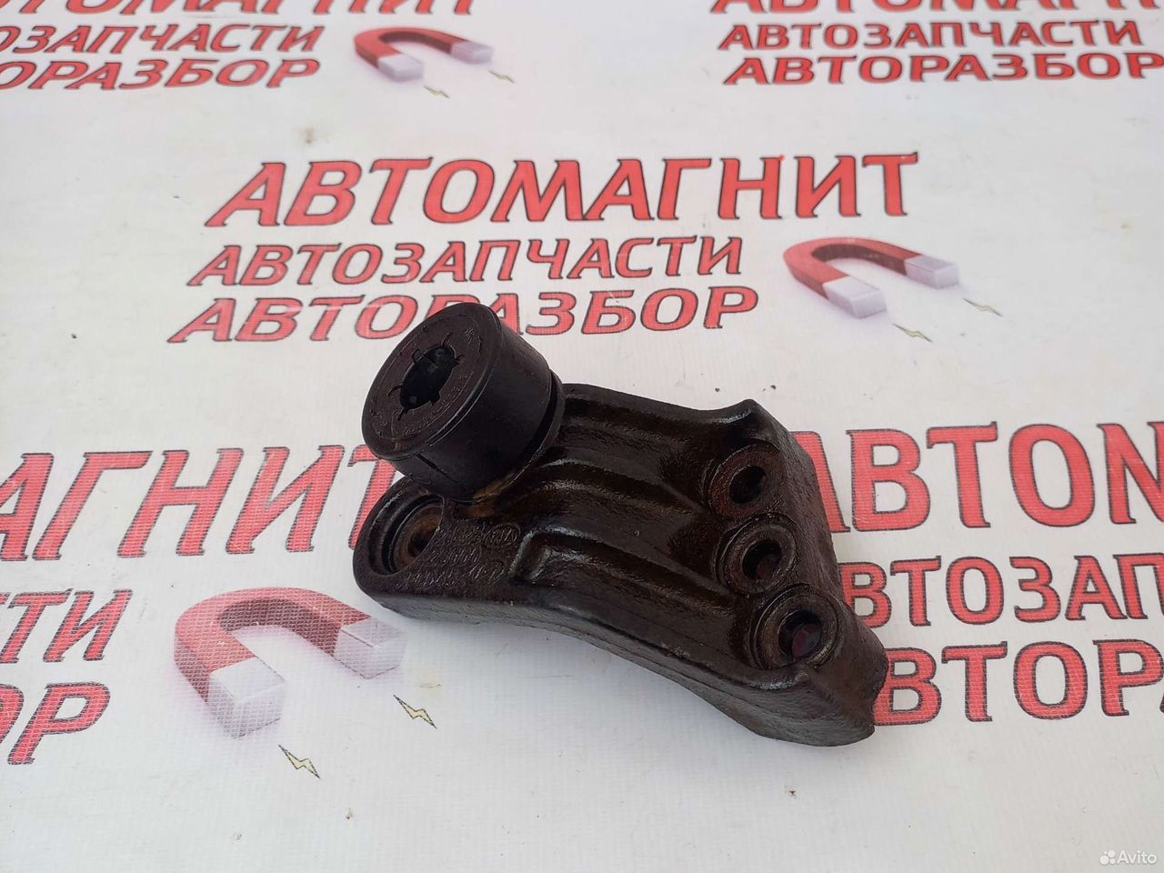 Кронштейн двигателя правый Киа Спортейдж 3 SL