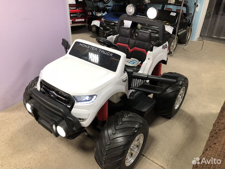 Детский электромобиль