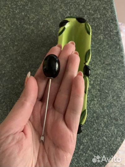 Тарелочка для маслин и тарелочка в виде сыра