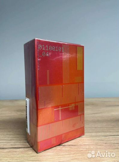 Escentric Molecules Escentric 04