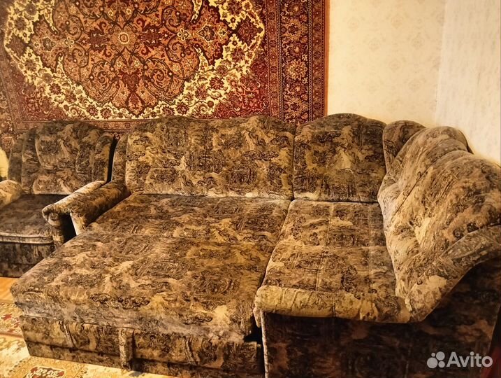 Угловой диван и кресла