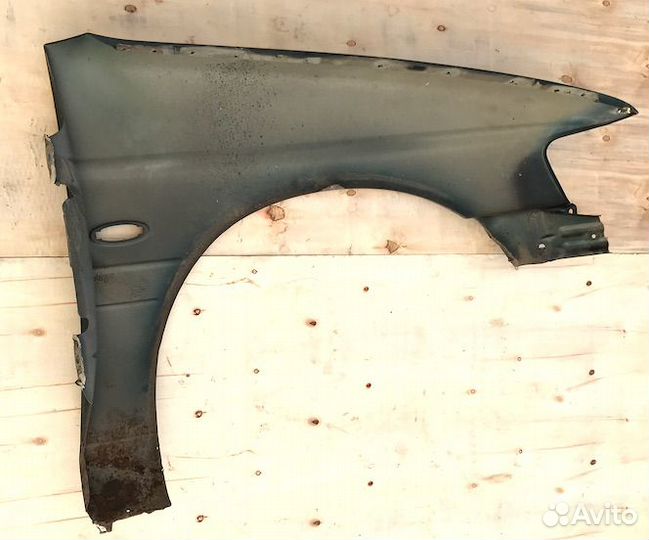 Крыло левое Форд Эскорт Турнир 1997