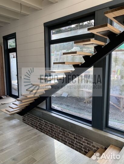 Лестница на заказ на второй этаж под ключ