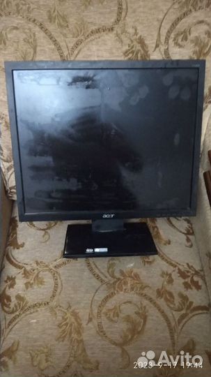 Монитор Acer 17