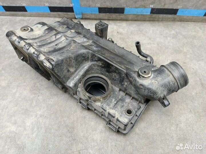 Корпус воздушного фильтра Volkswagen Polo 5 1.6