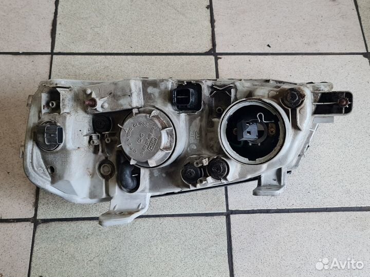 Фара Kia Magentis Киа Маджентис Мажентис