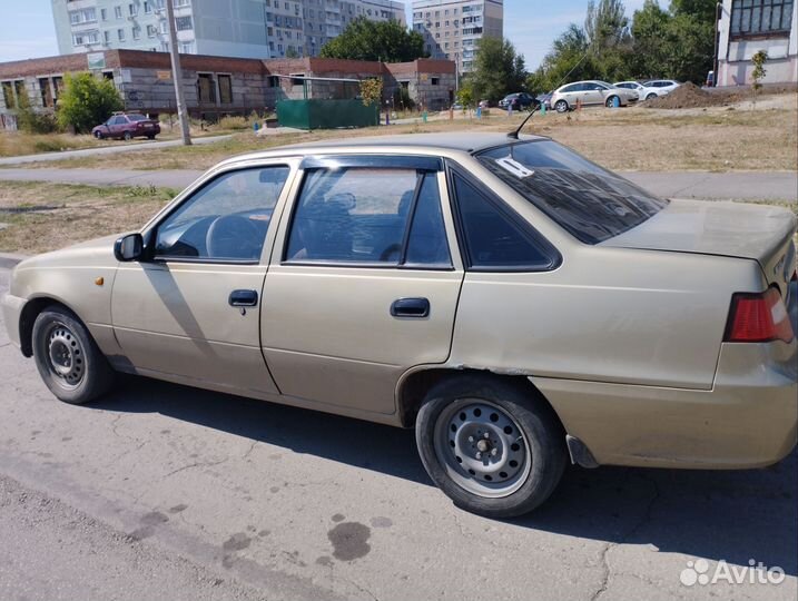 Daewoo Nexia 1.6 МТ, 2011, битый, 285 775 км