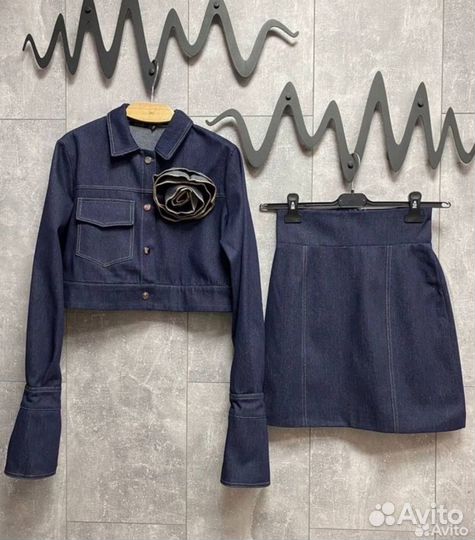 Костюм двойка джинсовый юбка пиджак 42