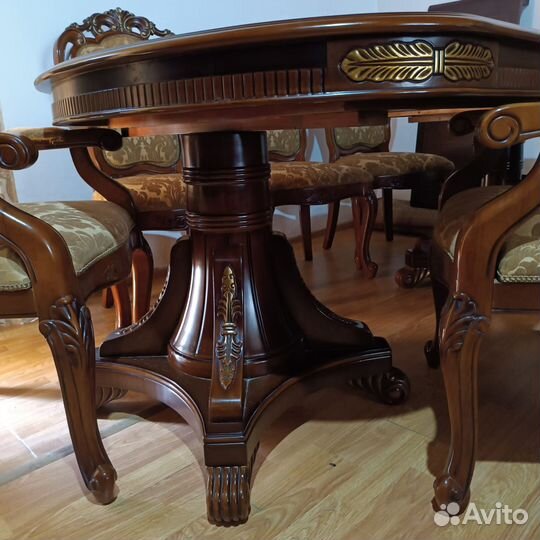 Столы и стулья из массива дерева бу