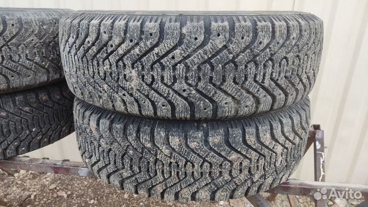 Goodyear UltraGrip 500 185/65 R15 88T