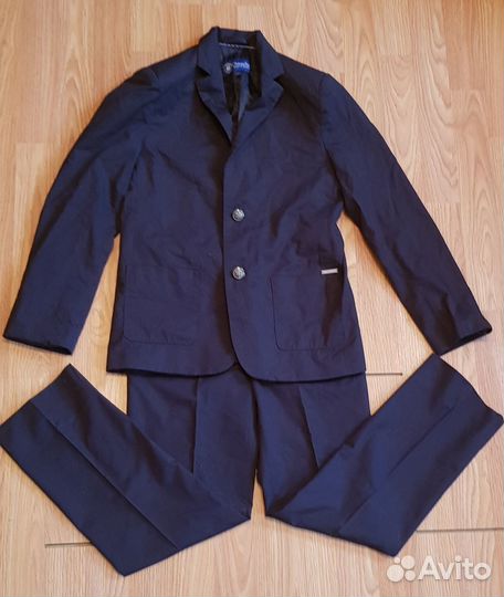 Костюм на мальчика 146-152. Школьный