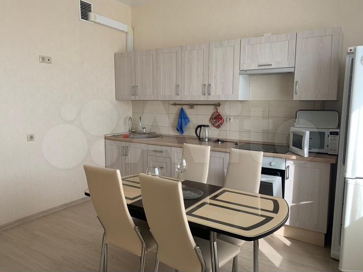 2-к. квартира, 61,6 м², 10/21 эт.