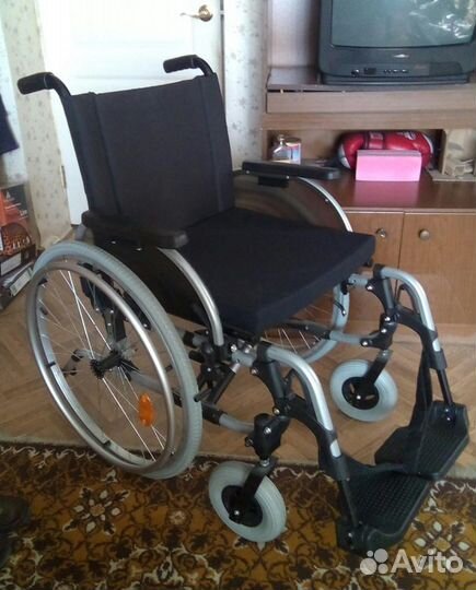 Коляска инвалидная новая