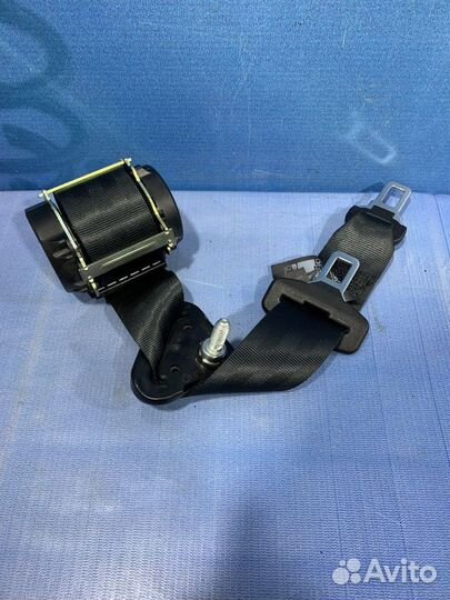 Ремень безопасности задний Renault sandero 2