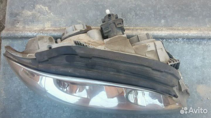 Фара передняя правая Kia Spectra