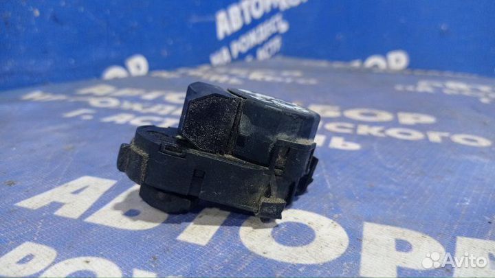 Моторчик заслонок отопителя Bmw E65 седан N62B44