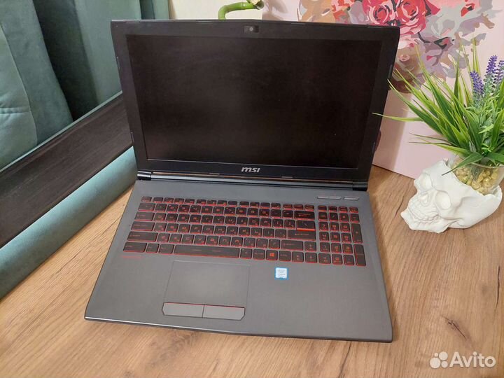 Ноутбук MSI GV62 8RC