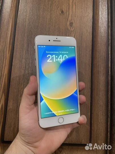 iPhone 8 Plus, 64 ГБ