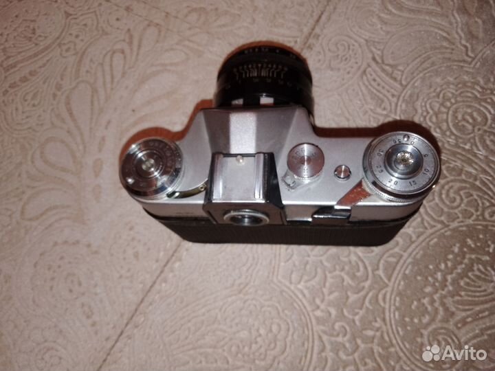 Фотоаппарат Зенит Е, Гелиос 44