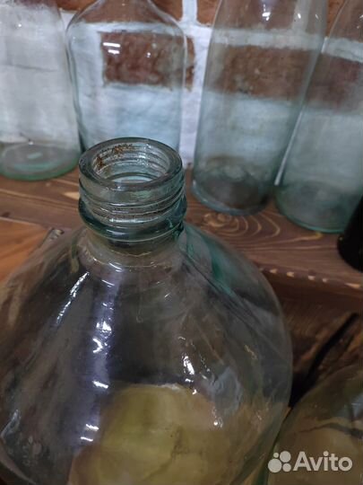Бутыли стеклянные