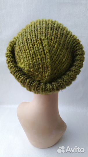 Шапка новая. Зелёная. Ручная вязка