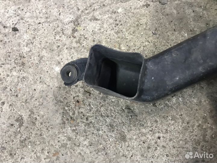 Резонатор воздушного фильтра Kia Rio 1 седан 1.5