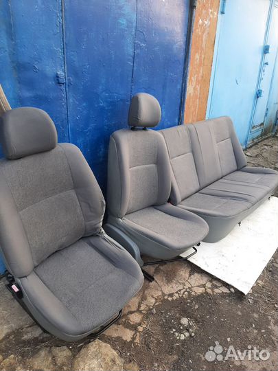 Комплект сидений Renault Logan 1