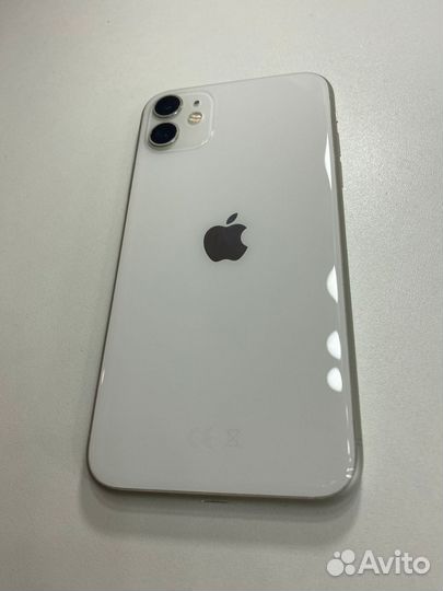 Телефон iPhone 11