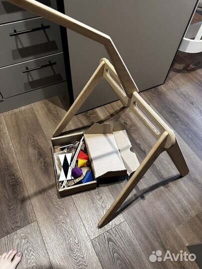 Стойка монтессори для малышей