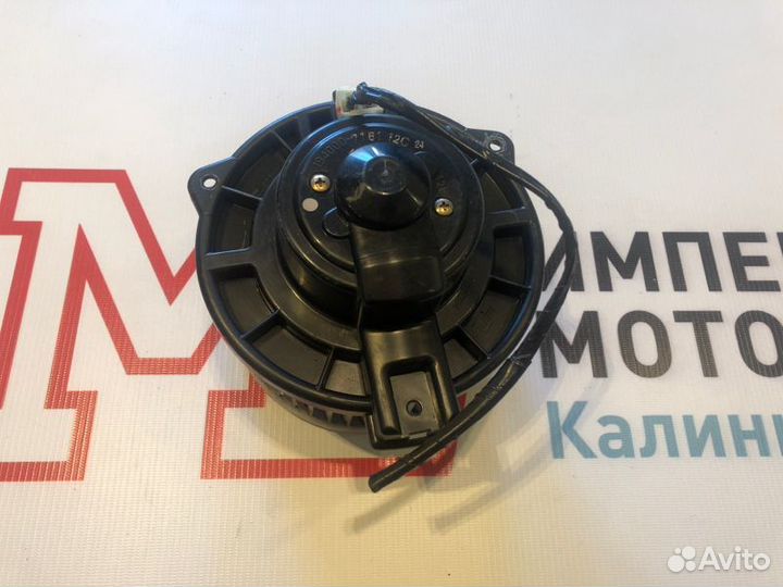 Моторчик печки Mitsubishi Montero Sport 6G74 2002