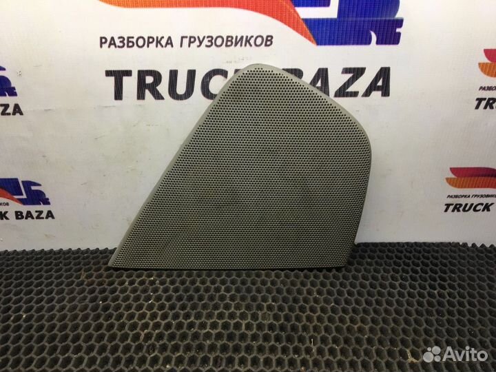 Решетка динамика правая Daf XF105