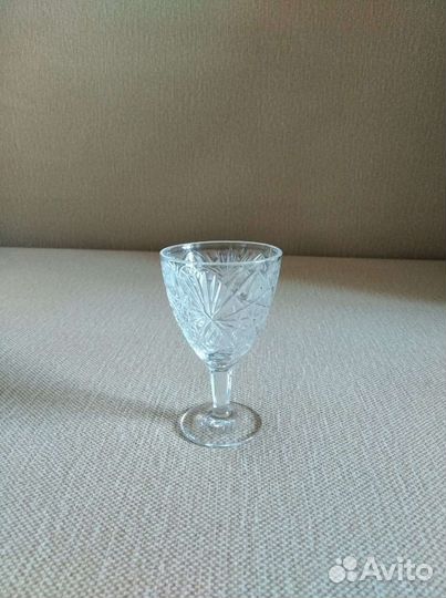 Хрустальные рюмки