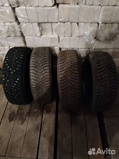 Marshal WinterCraft Ice WI31 205/60 R16