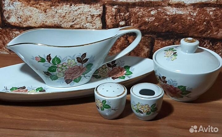 Набор столовой посуды