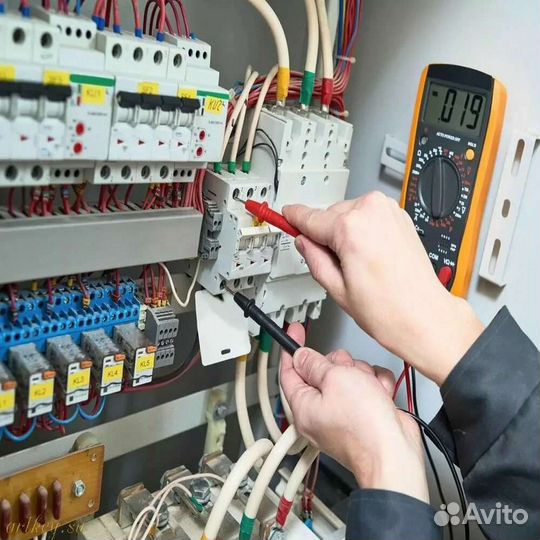 Услуги электрика монтаж проводки розеток