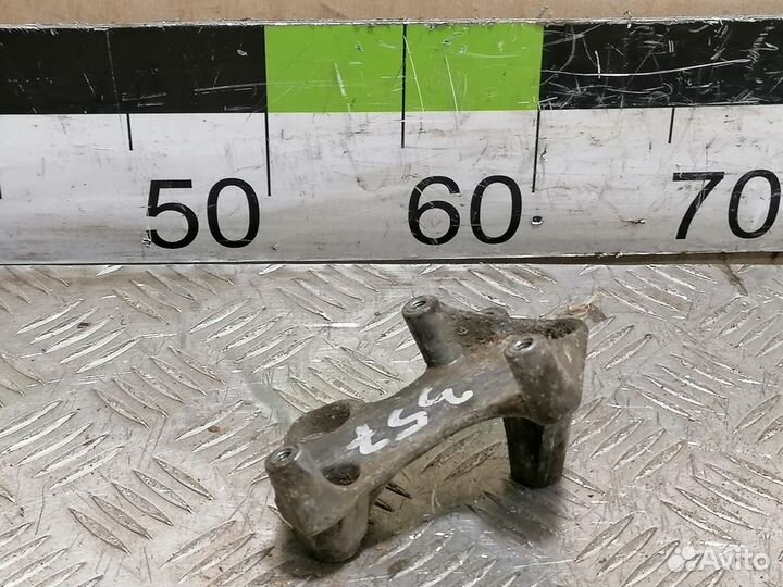 Кронштейн другой Skoda Octavia 2000 2011