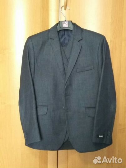 Продаются 4 школьные формы (серый цвет)