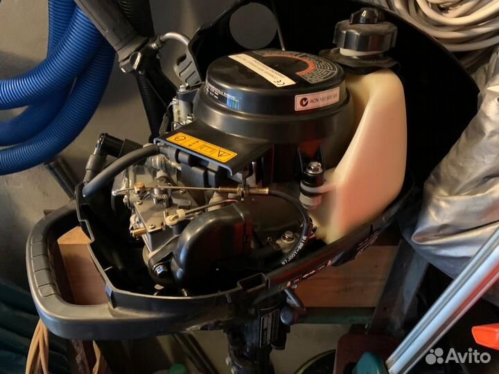 Лодочный мотор suzuki 2,5 4-х тактный
