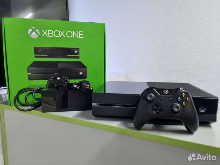 Игровые приставки Xbox One / One S / One X