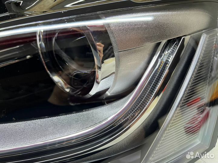 Дефект 2 Audi A4 B8 рест фара левая ксенон без блоков
