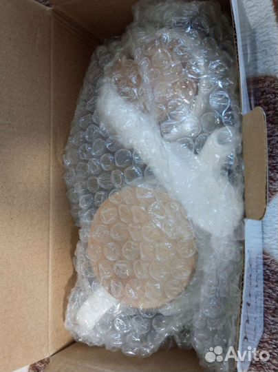 Набор чайник и сахарница на деревянной подставке