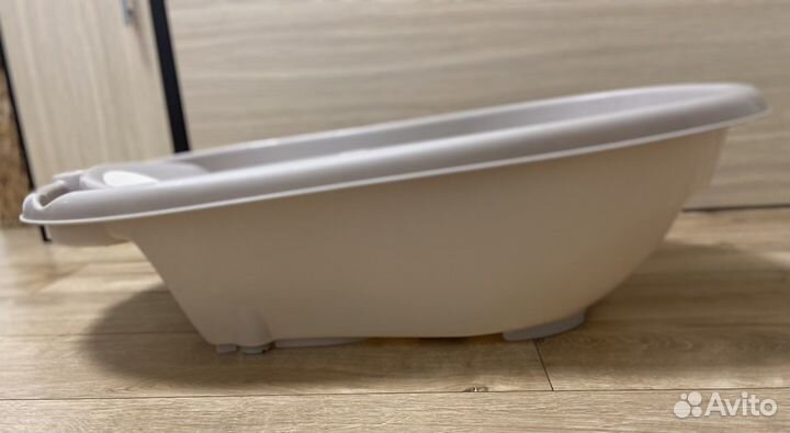 Детская ванночка для купания с термометром