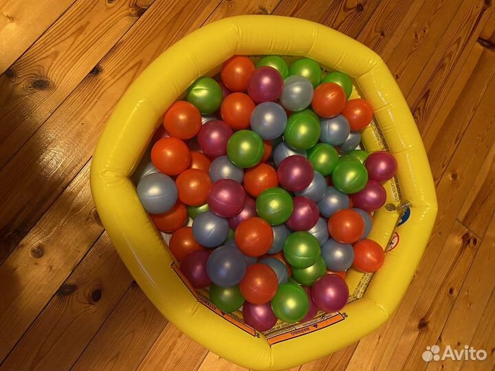 Бассейн с шариками