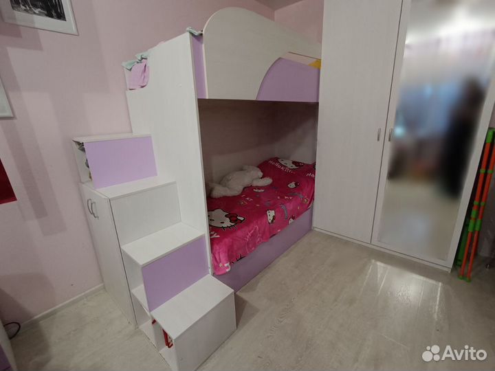 Двухъярусная кровать бу с матрасами